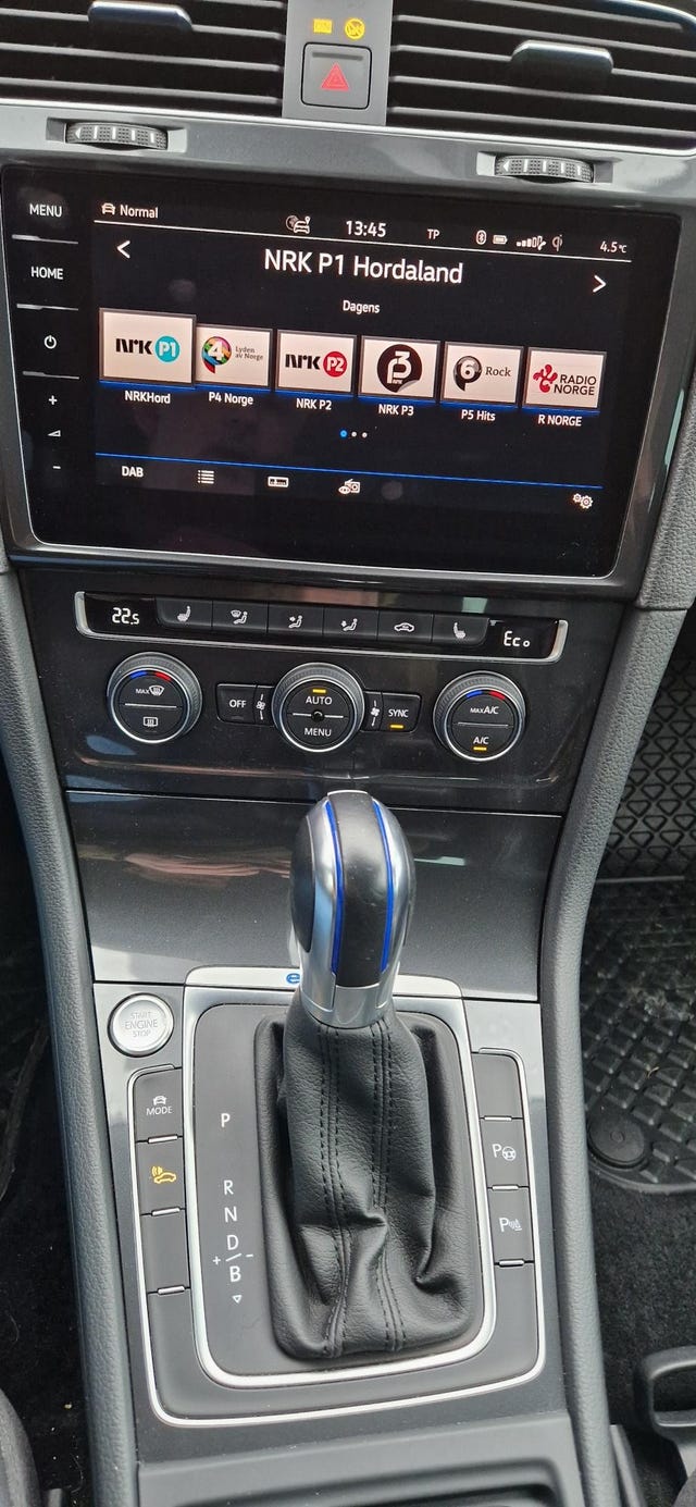 2019 VOLKSWAGEN GOLF - 9