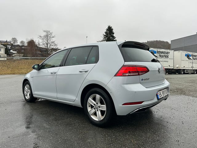 WVWZZZAUZJ8905285 2018 VOLKSWAGEN GOLF-5
