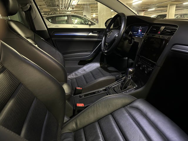 WVWZZZAUZJW900863 2018 VOLKSWAGEN GOLF-4