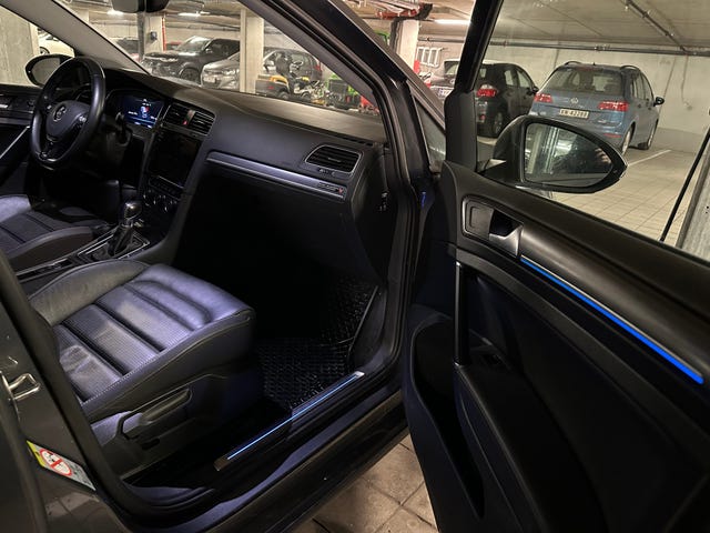 WVWZZZAUZJW900863 2018 VOLKSWAGEN GOLF-3