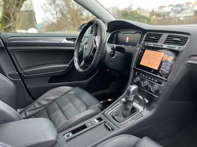 2019 VOLKSWAGEN GOLF - 9