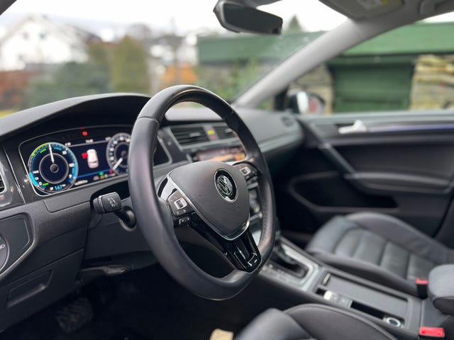 WVWZZZAUZKW904290 2019 VOLKSWAGEN GOLF-3