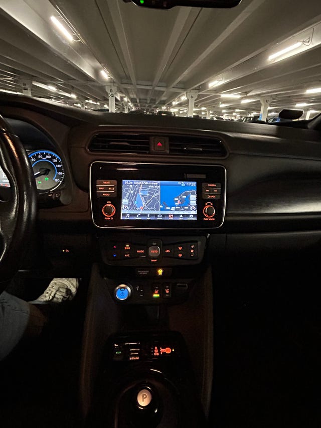 2018 NISSAN LEAF - 13