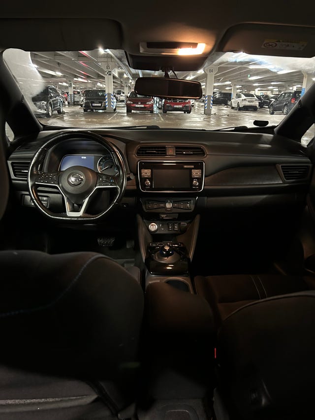 2018 NISSAN LEAF - 14