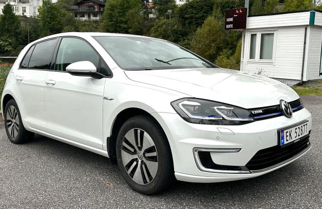 WVWZZZAUZJW902296 2018 VOLKSWAGEN GOLF-1