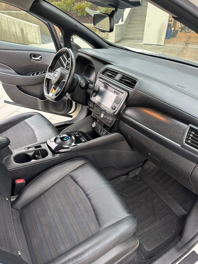 2018 NISSAN LEAF - 11