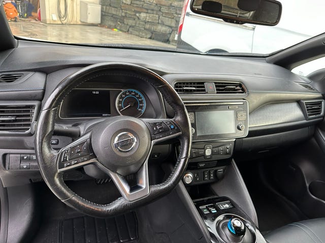 2018 NISSAN LEAF - 15