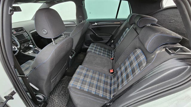 2015 VOLKSWAGEN GOLF - 19