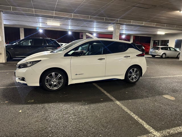 SJNFAAZE1U0017706 2018 NISSAN LEAF-0