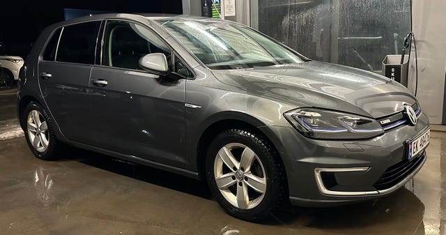 2018 VOLKSWAGEN GOLF - 24