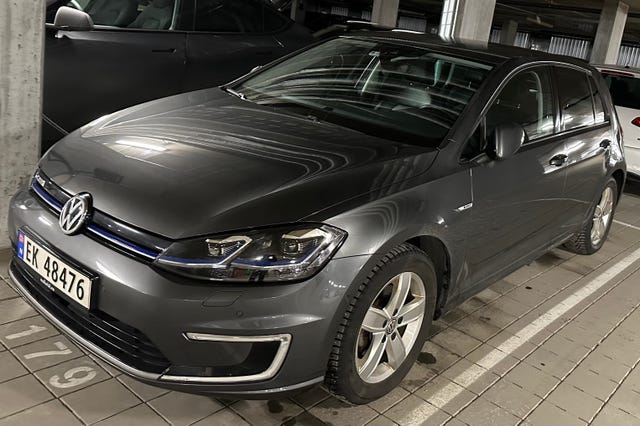 2018 VOLKSWAGEN GOLF - 27