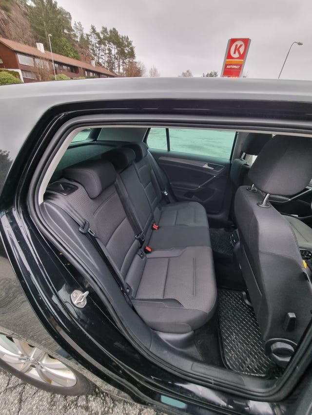 2019 VOLKSWAGEN GOLF - 23