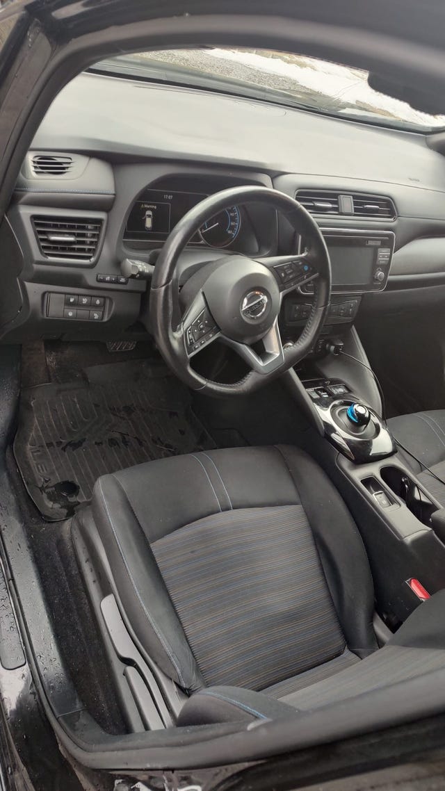 SJNFAAZE1U0017940 2018 NISSAN LEAF-4