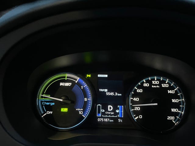 2020 MITSUBISHI OUTLANDER - 19