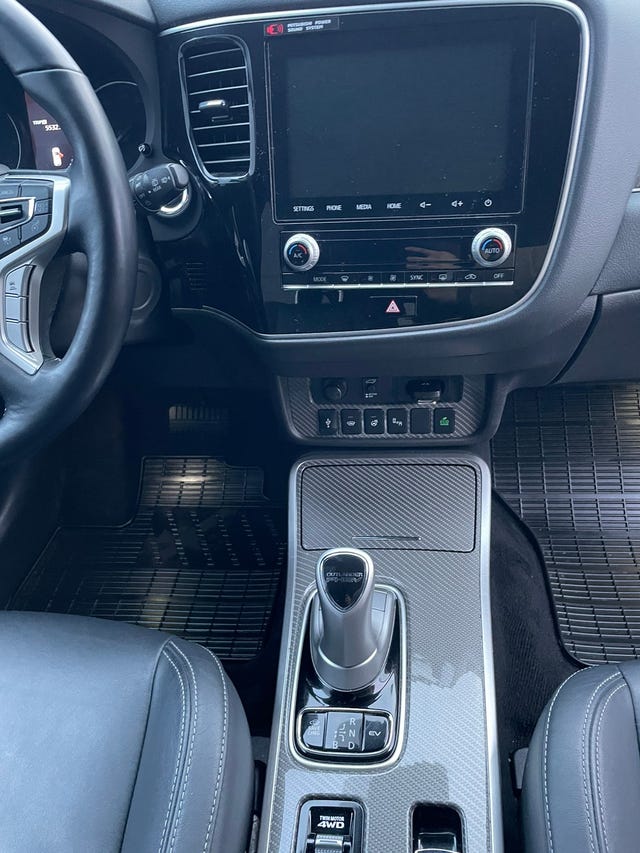 2020 MITSUBISHI OUTLANDER - 12