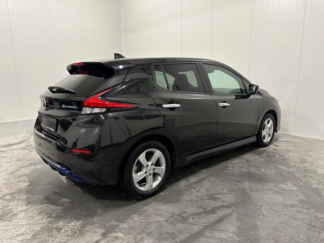 2022 NISSAN LEAF - 10