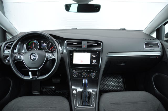2019 VOLKSWAGEN GOLF - 8