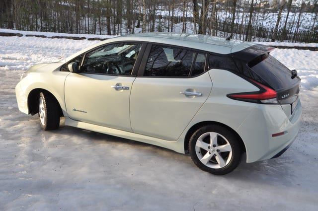 SJNFAAZE1U0002592 2018 NISSAN LEAF-4