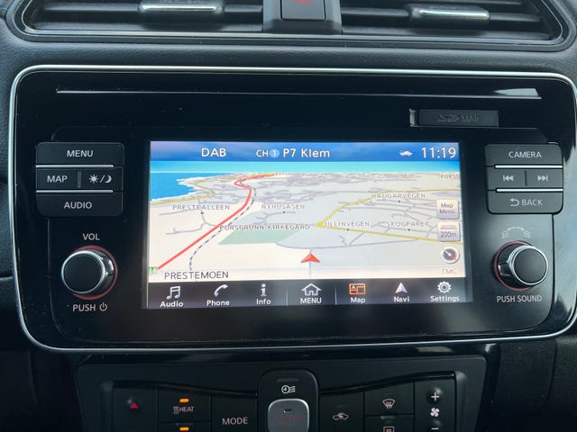 2018 NISSAN LEAF - 36