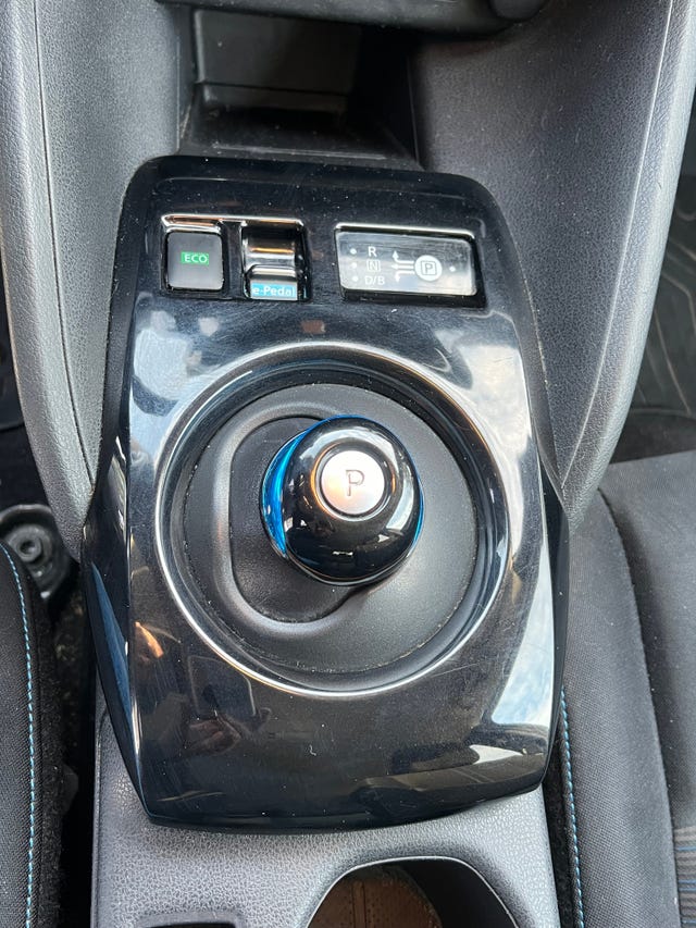 2018 NISSAN LEAF - 29