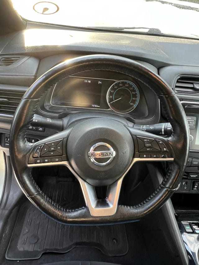 2018 NISSAN LEAF - 30