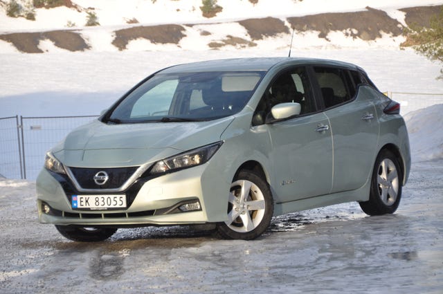 SJNFAAZE1U0002592 2018 NISSAN LEAF-0