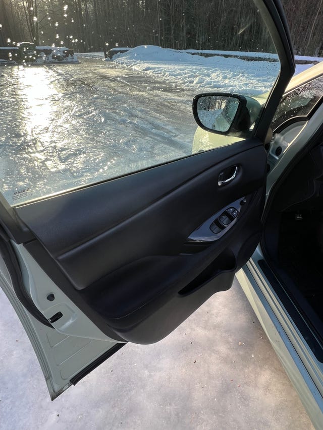 2018 NISSAN LEAF - 17