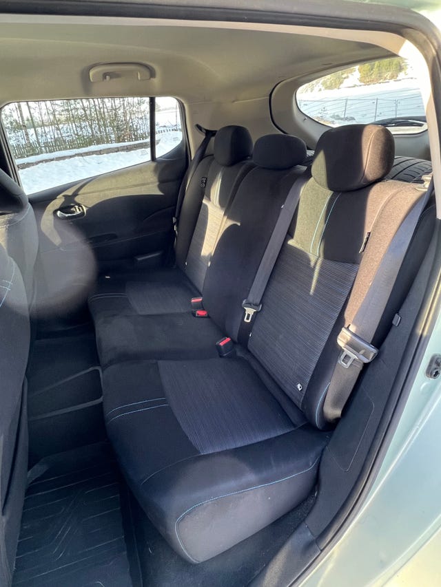 2018 NISSAN LEAF - 18