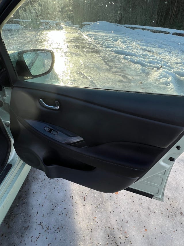 2018 NISSAN LEAF - 26