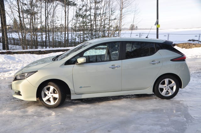 SJNFAAZE1U0002592 2018 NISSAN LEAF-3