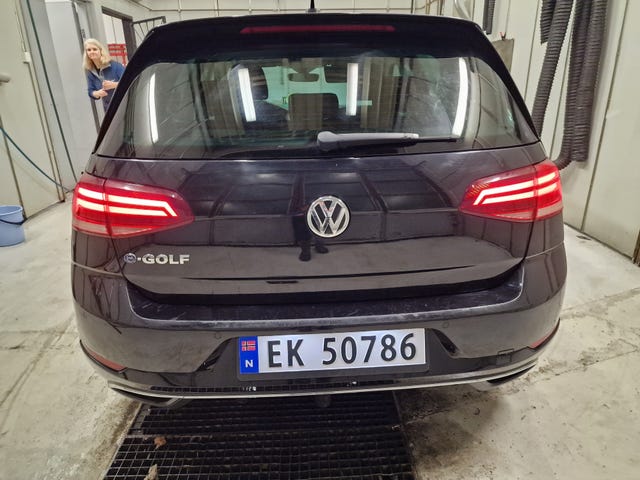 WVWZZZAUZJW902589 2018 VOLKSWAGEN GOLF-3
