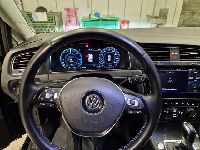 2018 VOLKSWAGEN GOLF - 12
