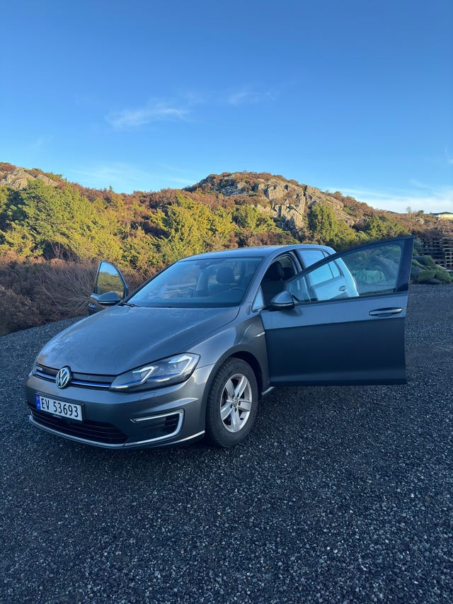 WVWZZZAUZK8908856 2019 VOLKSWAGEN GOLF-2