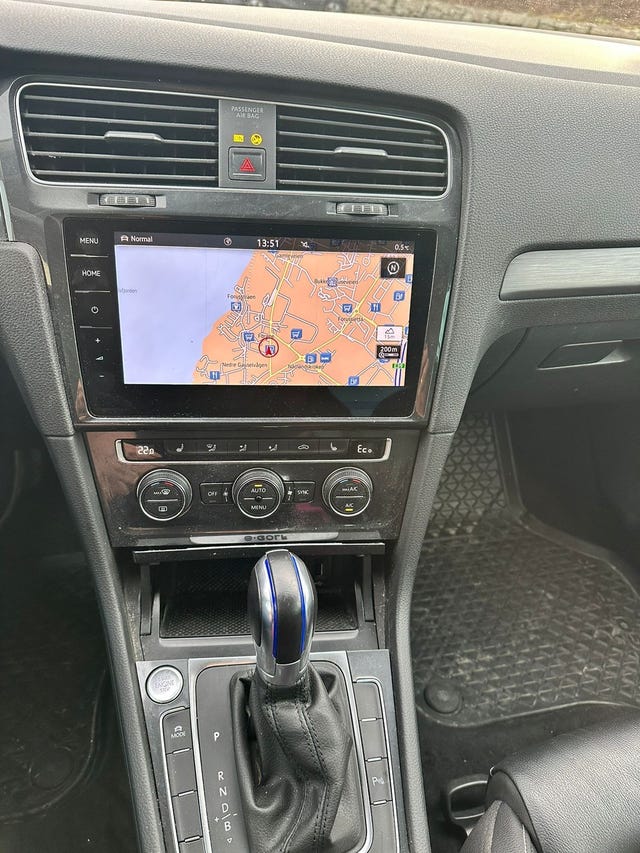 2018 VOLKSWAGEN GOLF - 8