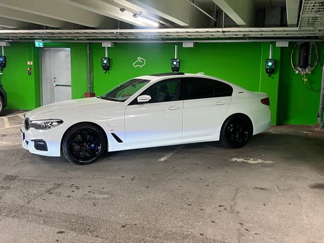 2019 BMW 5-SERIE - 14