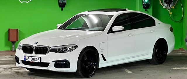2019 BMW 5-SERIE - 17