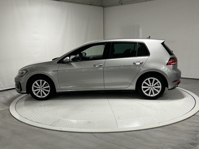 2019 VOLKSWAGEN GOLF - 11