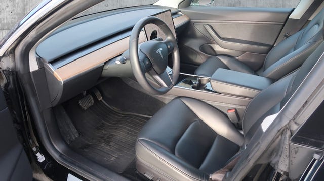 5YJ3E7EB6KF239736 2019 TESLA MODEL 3-4