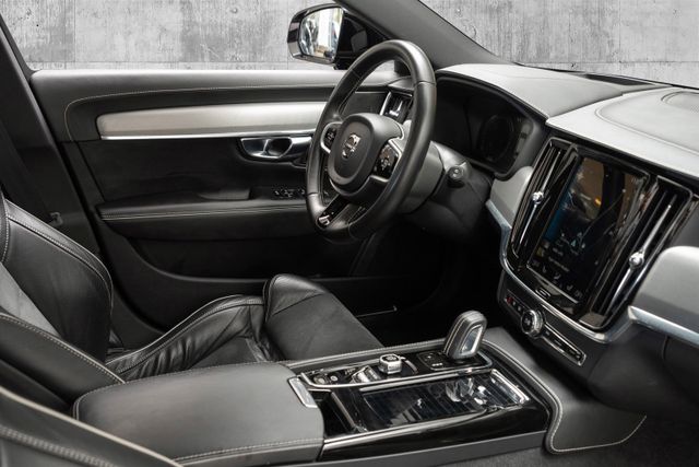 2021 VOLVO V90 - 29