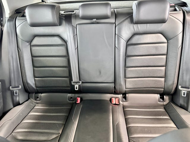 2019 VOLKSWAGEN GOLF - 19
