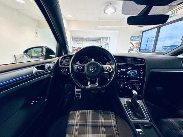 2019 VOLKSWAGEN GOLF - 11