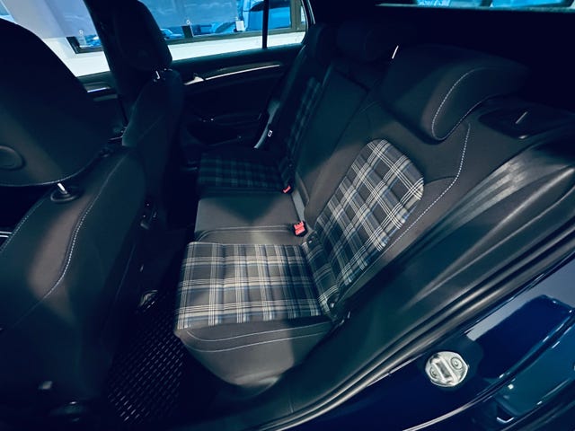 2019 VOLKSWAGEN GOLF - 25