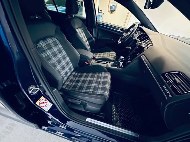 2019 VOLKSWAGEN GOLF - 24