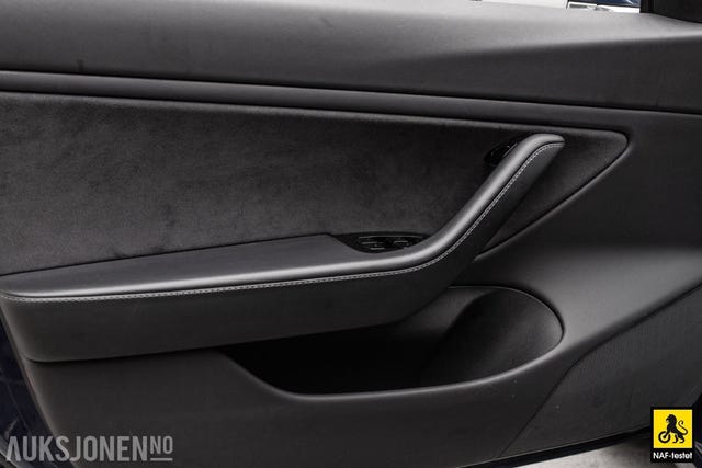 5YJ3E7EB3KF219735 2019 TESLA MODEL 3-5