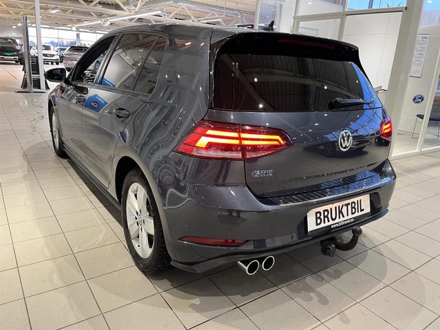 WVWZZZAUZJW803366 2018 VOLKSWAGEN GOLF-2