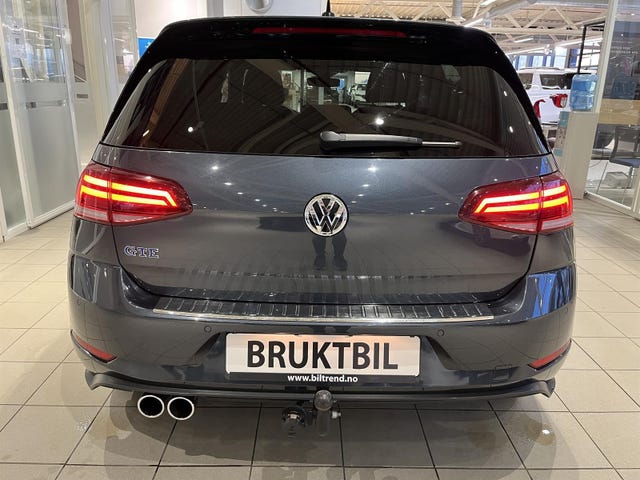 WVWZZZAUZJW803366 2018 VOLKSWAGEN GOLF-3