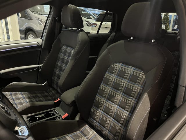 2018 VOLKSWAGEN GOLF - 11
