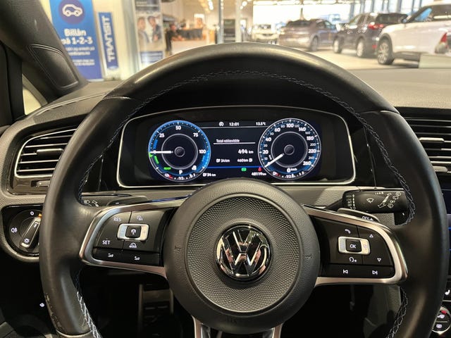 2018 VOLKSWAGEN GOLF - 14
