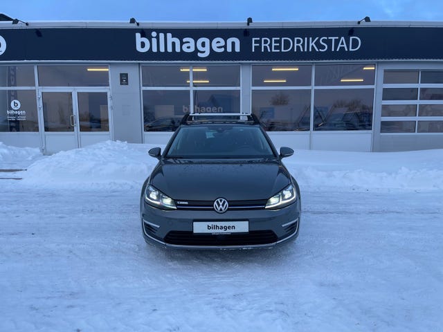 WVWZZZAUZJW902785 2018 VOLKSWAGEN GOLF-4