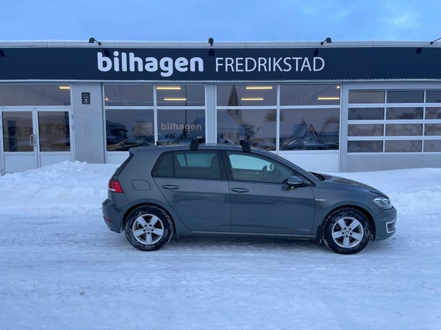 WVWZZZAUZJW902785 2018 VOLKSWAGEN GOLF-3